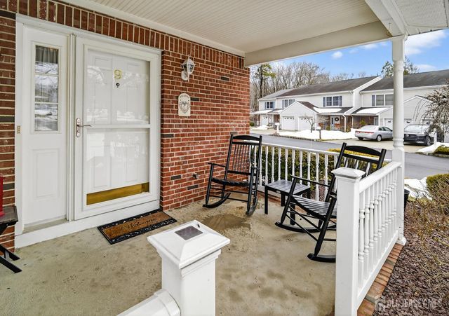 9 Parkside Drive, Spotswood, NJ 08884