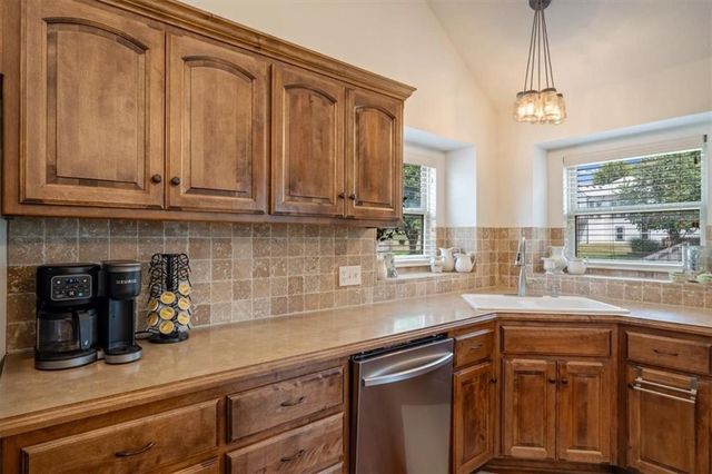 1511 Honeysuckle Drive, Liberty, MO 64068