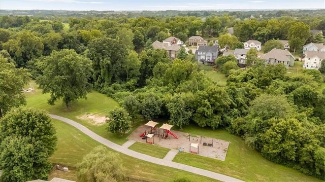 1511 Honeysuckle Drive, Liberty, MO 64068