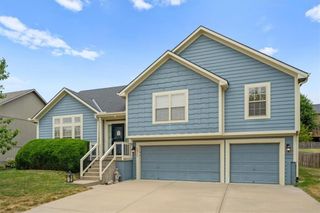 1511 Honeysuckle Drive, Liberty, MO 64068