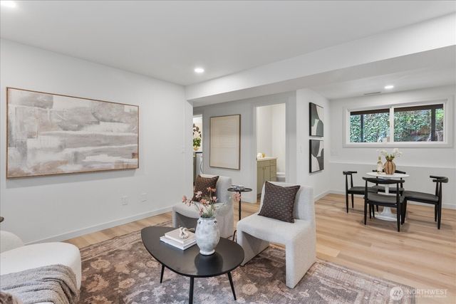20111 80th Avenue W, Edmonds, WA 98026