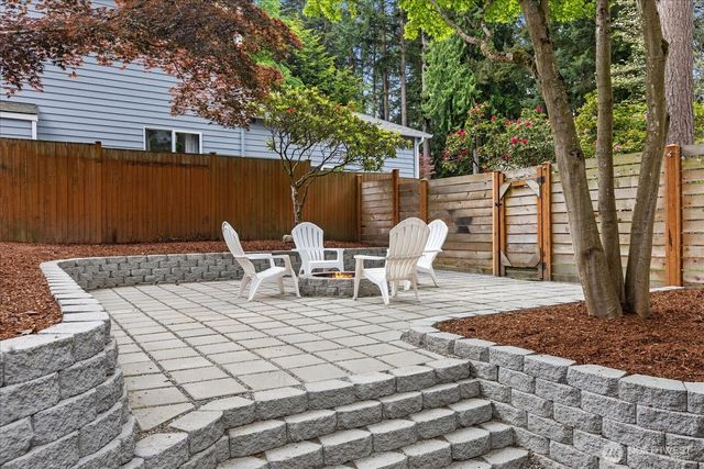 20111 80th Avenue W, Edmonds, WA 98026