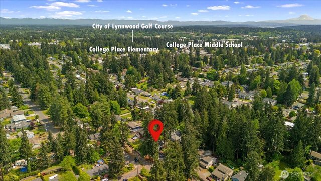 20111 80th Avenue W, Edmonds, WA 98026