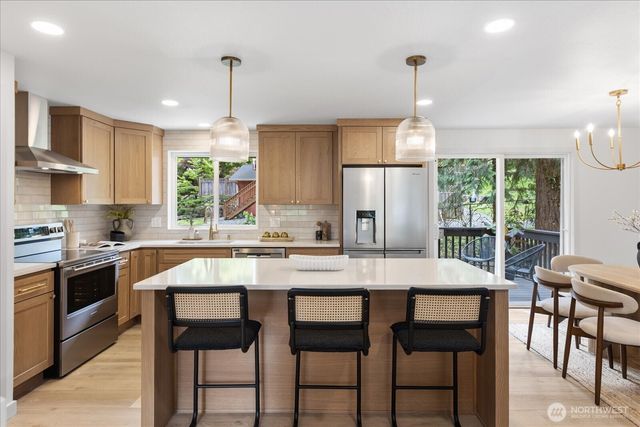 20111 80th Avenue W, Edmonds, WA 98026