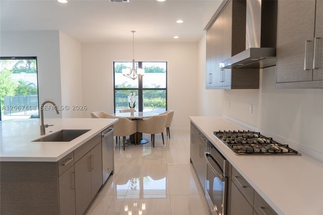 8151 Laurel Falls Dr, Boca Raton, FL 33496