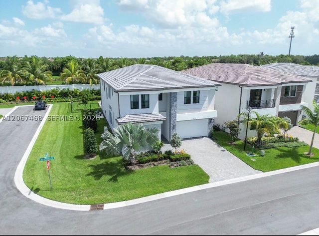 8151 Laurel Falls Dr, Boca Raton, FL 33496