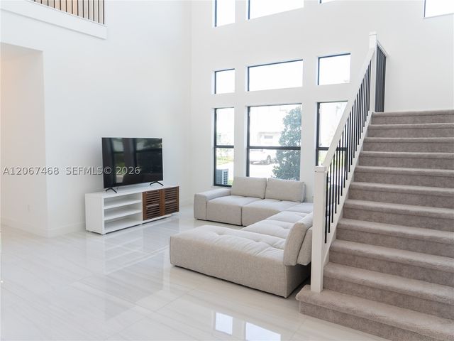 8151 Laurel Falls Dr, Boca Raton, FL 33496