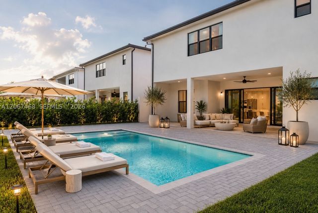 8151 Laurel Falls Dr, Boca Raton, FL 33496