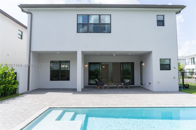 8151 Laurel Falls Dr, Boca Raton, FL 33496