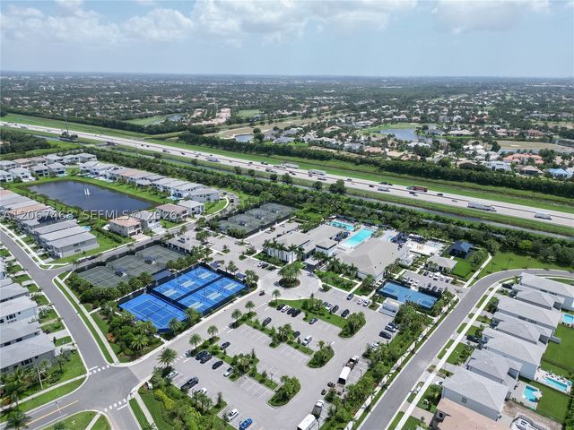 8151 Laurel Falls Dr, Boca Raton, FL 33496