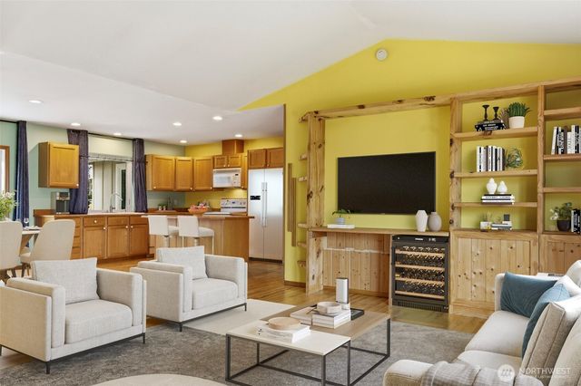 181 Duke Drive, Sequim, WA 98382