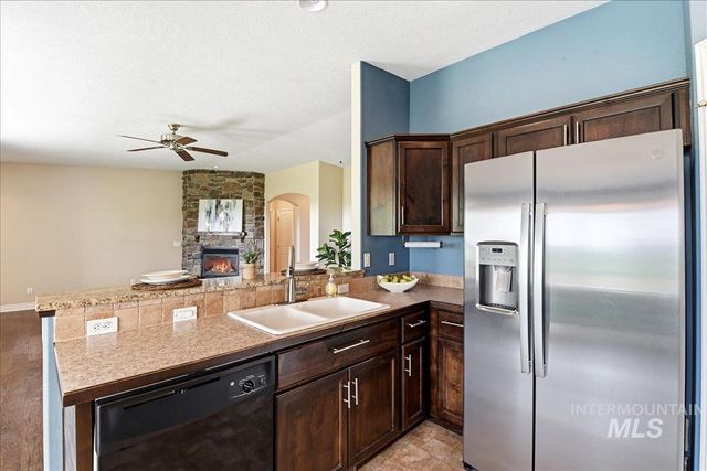 15885 Granite Peak Avenue, Nampa, ID 83651