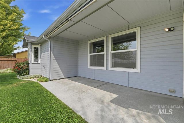 15885 Granite Peak Avenue, Nampa, ID 83651