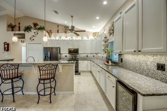 2804 NE 3rd AVE, Cape Coral, FL 33909