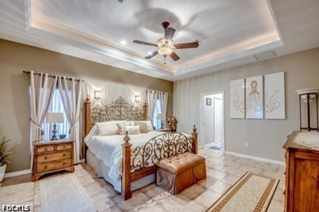 2804 NE 3rd AVE, Cape Coral, FL 33909