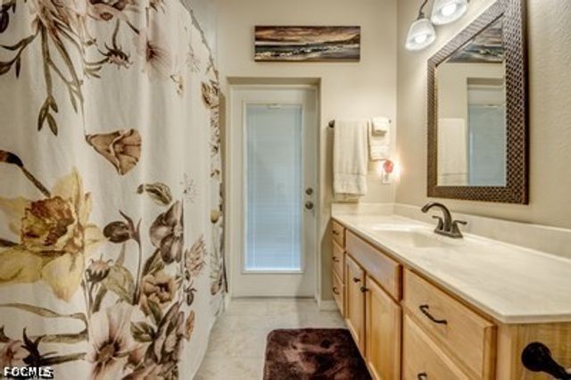 2804 NE 3rd AVE, Cape Coral, FL 33909
