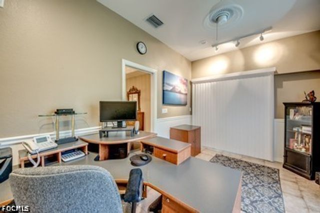 2804 NE 3rd AVE, Cape Coral, FL 33909
