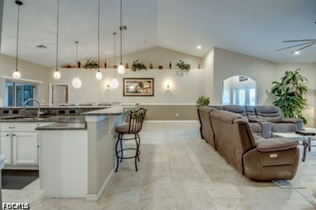 2804 NE 3rd AVE, Cape Coral, FL 33909
