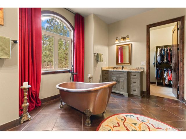 1429 Gore Cir, Larkspur, CO 80118