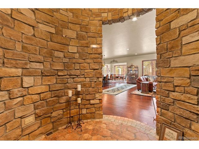 1429 Gore Cir, Larkspur, CO 80118