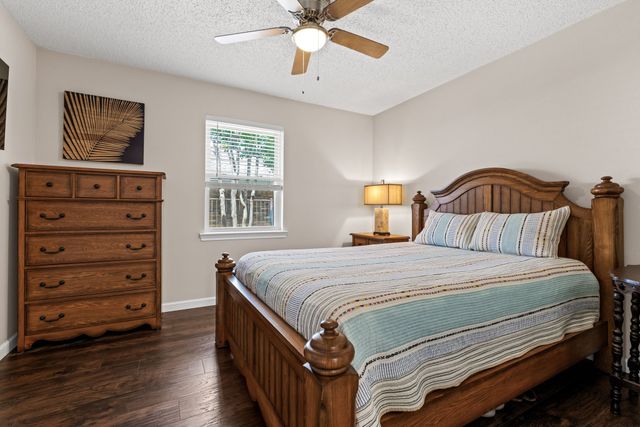 1949 E Branch Hollow Drive, Carrollton, TX 75007