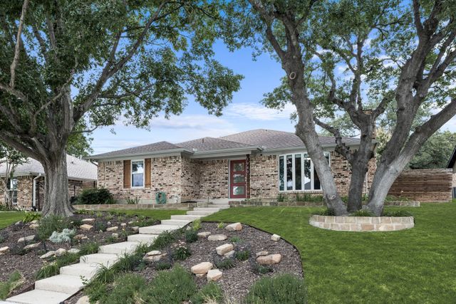 1949 E Branch Hollow Drive, Carrollton, TX 75007