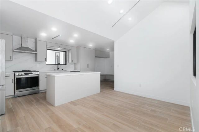 8141 Hazeltine, Panorama City, CA 91402