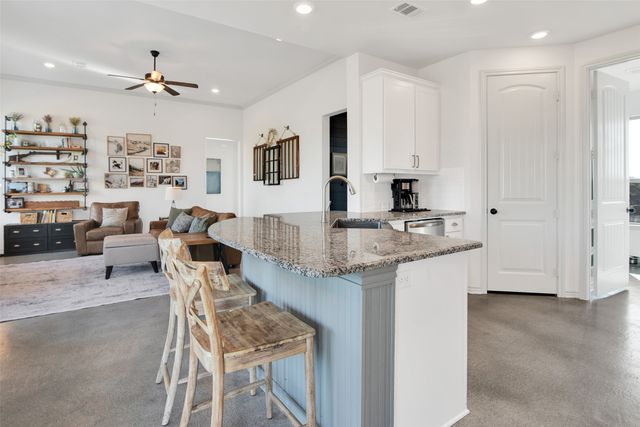 201 Meadow Hill Lane, Sherman, TX 75090