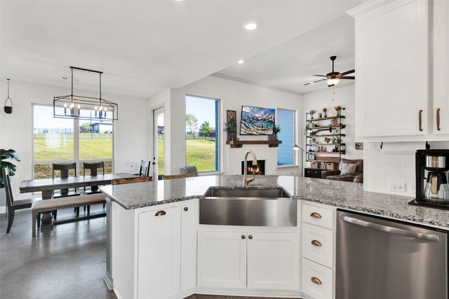 201 Meadow Hill Lane, Sherman, TX 75090