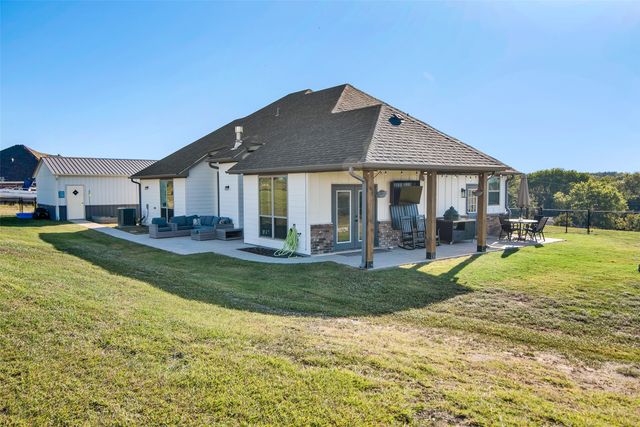 201 Meadow Hill Lane, Sherman, TX 75090
