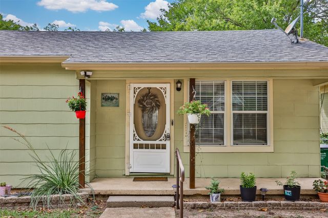 607 S Taylor Street, Gainesville, TX 76240