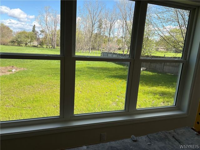 5200 Berg Road, West Seneca, NY 14218