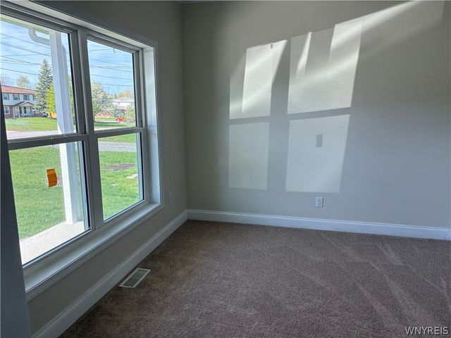5200 Berg Road, West Seneca, NY 14218
