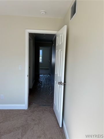5200 Berg Road, West Seneca, NY 14218