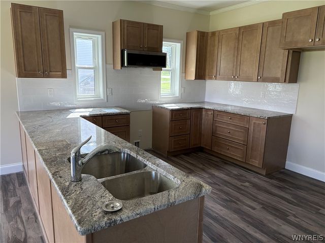 5200 Berg Road, West Seneca, NY 14218