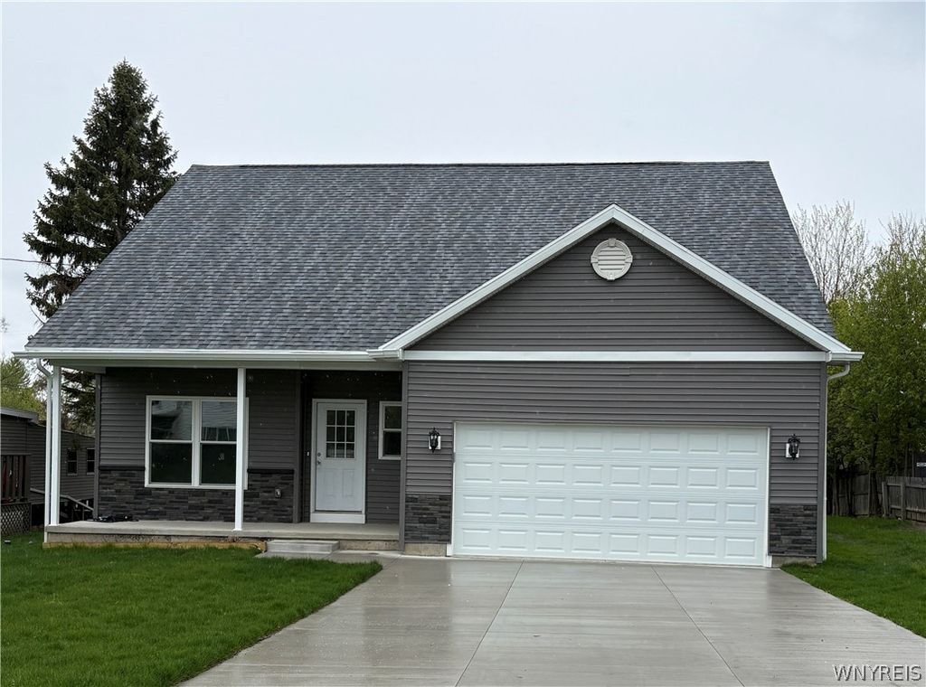 5200 Berg Road, West Seneca, NY 14218