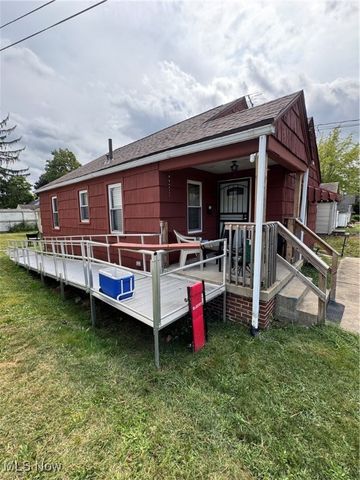 1332 Spring Avenue NE, Canton, OH 44714