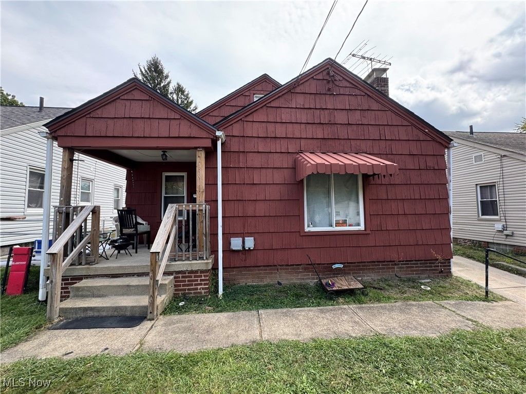 1332 Spring Avenue NE, Canton, OH 44714