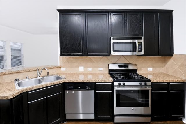 11521 Champions Green Drive, Houston, TX 77066