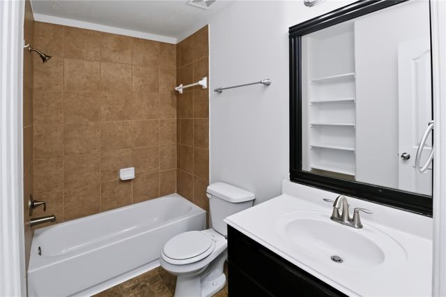 11521 Champions Green Drive, Houston, TX 77066