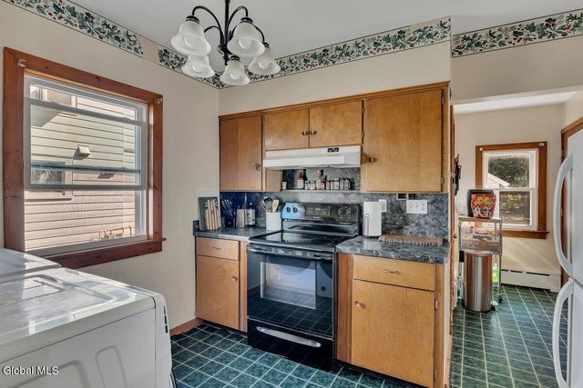 6 Marion Ave, South Glens Falls, NY 12803