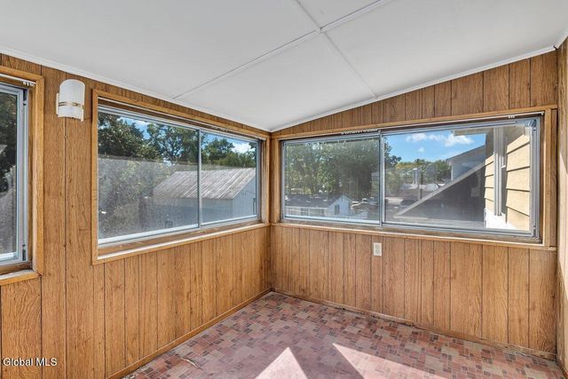 6 Marion Ave, South Glens Falls, NY 12803