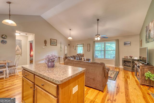 2270 Valley View Drive, Hiawassee, GA 30546