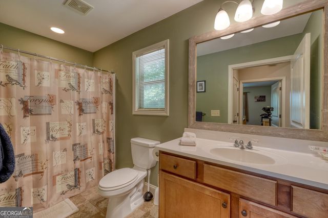 2270 Valley View Drive, Hiawassee, GA 30546