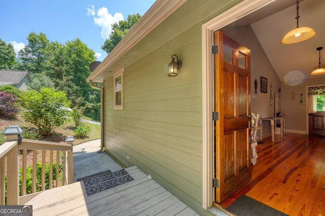 2270 Valley View Drive, Hiawassee, GA 30546