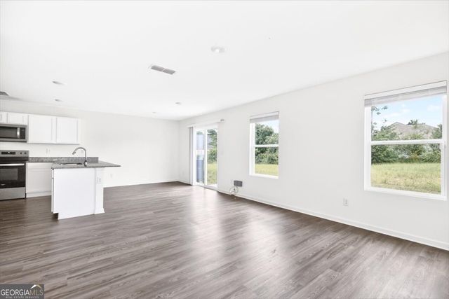 249 Isabella Way, Byron, GA 31008