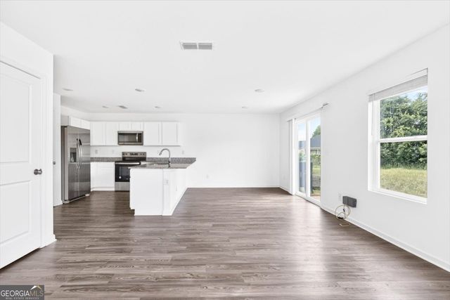 249 Isabella Way, Byron, GA 31008
