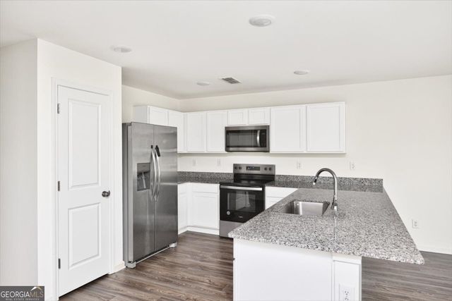 249 Isabella Way, Byron, GA 31008