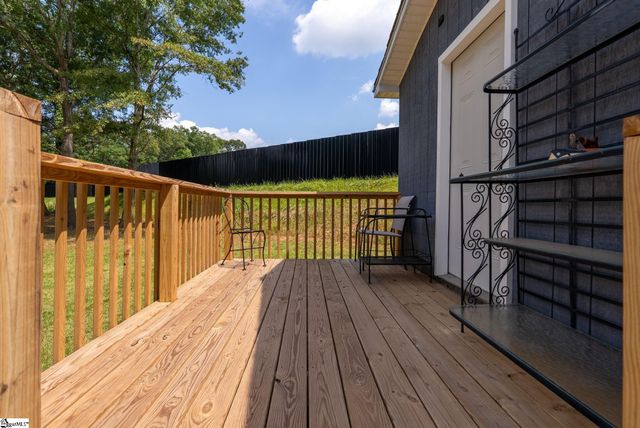 150 Spring Street, Wellford, SC 29385