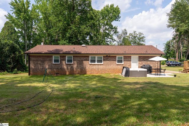 150 Spring Street, Wellford, SC 29385